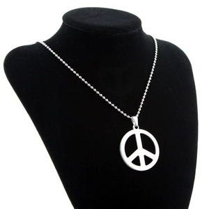 Collier pendentif signe de paix en acier inoxydable argenté avec chaîne à billes sur buste