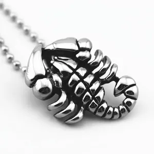 Collier avec pendentif scorpion en acier inoxydable durable avec chaîne à billes