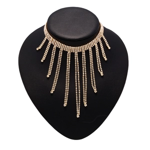 Luxuriöse Vergoldete Legierung Strass Quaste Choker Halskette Für Damen Übertriebenes Statement Fransen Kragen Party Schmuck