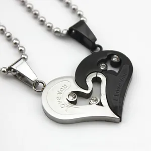 Macro de collier puzzle cœur bicolore en acier inoxydable avec gravure I Love You et strass