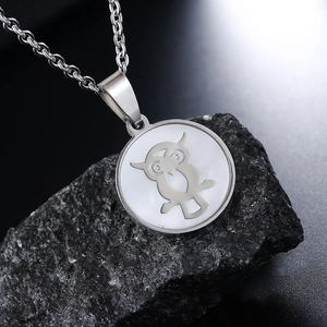 Fashion Stainless Steel Owl Round Pendant Necklace High Quality Shell Inlay Owl Jewelry For Men Women Daily Minimalist Accessory