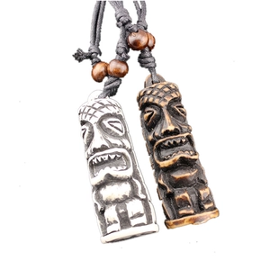 Colliers pendentifs statue Tiki tribal en argent et résine marron sur cordon noir