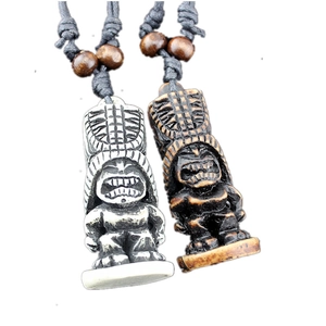 Collier Pendentif Totem Tiki Sculpté à la Main Résine Style Tribal Ethnique Chaîne Corde Réglable pour Hommes Femmes Bijoux