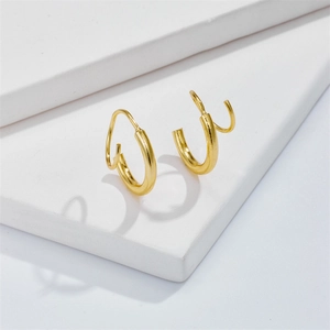 Minimalistische Spiral-Doppel-Creolen aus vergoldetem Messing mit Schicht-Design