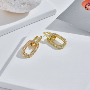 Orecchini minimalisti in oro 14 carati con ciondolo rettangolare in strass e doppi cerchi