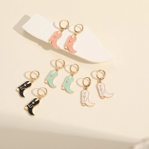 Pendientes de bota cowboy con esmalte de colores y chapado en oro de 14k para mujer