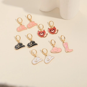 14k Vergoldete Kupfer Emaille Cowboyhut Herz Ohrringe Für Damen Western Cartoon Form Einzigartige Mode Schmuck Ohrringe