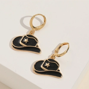 Cowboyhut-Ohrringe mit 14k Goldbeschichtung und schwarzem Emaille-Stern, schicker Schmuck