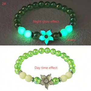Comparaison détaillée du bracelet fleur de cerisier lumineux de jour et de nuit