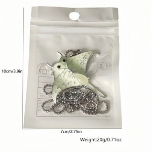 Pendentif raie manta phosphorescent avec dimensions de 10 cm de hauteur et poids de 20 g