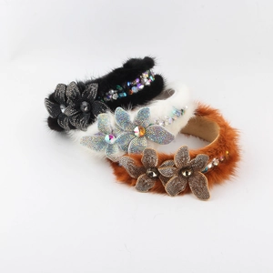 Barock Luxuriös Kunstpelz Haarreif Damen Strass Blume Künstliche Perle Verziert Plüsch Haarband Bankett Party Kopfschmuck