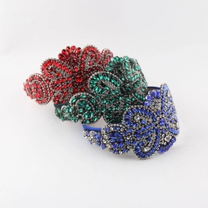 Serre-tête Rembourré en Strass Baroque Vintage pour Femmes Bandeau à Cheveux Floral Luxueux pour Mariage Fête Mariée