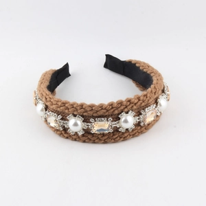 Serre-tête style baroque avec perles et strass sur base en tricot marron chic
