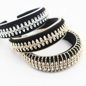 Luxurious Sponge Padded Velvet Headband For Women Rhinestone Tassel Fringe Retro Wide Hair Band Glamorous Wedding Prom Hair Accessories