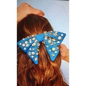 Barrette à cheveux avec nœud en denim bleu ornée de strass et perles pour femme élégante