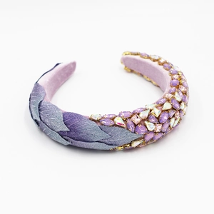 Serre-tête rembourré en velours violet avec feuilles en strass baroques et tresses
