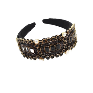 Serre-tête baroque large de luxe avec cristaux colorés et perles sur velours noir