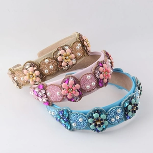 Baroque Flower Headband For Women Luxury Faux Artificial Pearl Crystal Beaded Hair Band Vintage Satin Velvet Party Wedding Hair Accessories