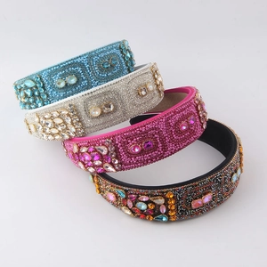 Baroque Padded Headband For Women Luxury Metal Rhinestone Beaded Hair Band Wedding Party Retro Palace Style Hair Accessory
