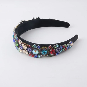 Serre-tête large élégant avec cristaux colorés et strass de style baroque