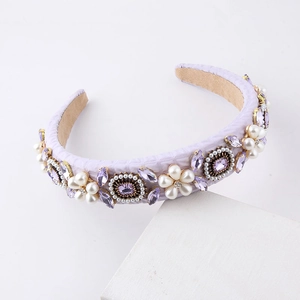 Baroque lilac sponge headband with pearls and rhinestones on white stones