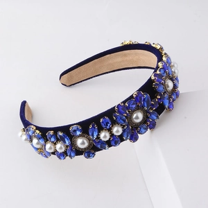 Cerchietto barocco in velluto blu con fiori dorati, perle e cristalli blu scintillanti
