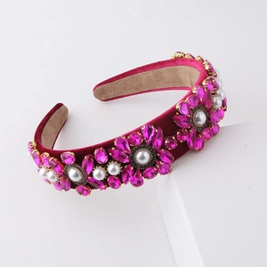 Cerchietto barocco in velluto rosso rosa con cristalli e perle bianche eleganti