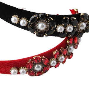 Cerchietti barocchi in velluto con cristalli e perle in nero e rosso di classe