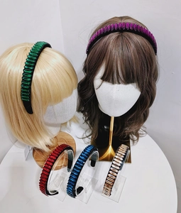 Serre-tête rembourré de mode avec cristaux colorés en cinq couleurs pour coiffure élégante