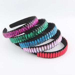 Serre-tête Rembourré en Velours Vintage de Luxe pour Femmes Strass Ovales Colorés Serre-tête Étincelant Accessoires de Mode pour Mariage et Fête