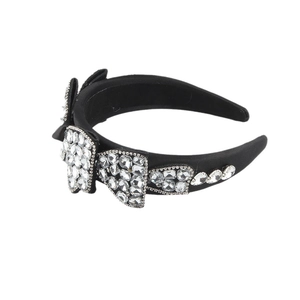 Serre-tête large en satin noir avec nœuds en strass brillants et base rembourrée