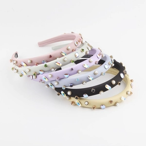 Serre-tête Rembourré en Éponge Style INS Mode Strass Fausse Künstliche Perle Décor Bandeau en Satin pour Femme Accessoire de Cheveux Élégant