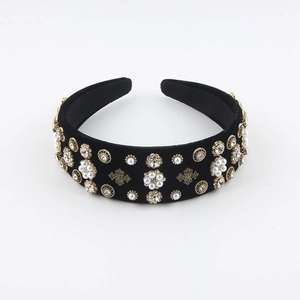 Vintage Baroque Camellia Artificial Pearl Velvet Wide Headband For Women Luxury Rhinestone Palace Style Elegant Hair Accessories