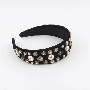 Vintage black velvet headband with baroque pearls and rhinestones for a luxury french look