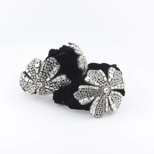 Baroque Luxury Velvet Twisted Headband Rhinestone Flower Vintage Padded Hairband For Women Party Banquet Hair Accessories