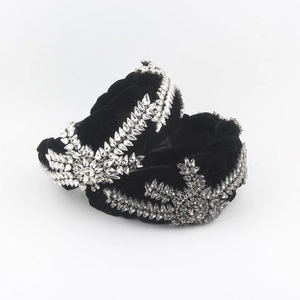 Luxury Velvet Braided Headband With Rhinestone Leaf Flower Padded High Top For Women Wedding Party Hair Accessories