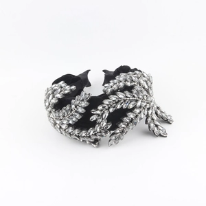 Baroque velvet headband with sparkling leaf pattern rhinestones for elegant styling