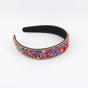 Cerchietto barocco largo con strass colorati e bordo dorato su base di velluto