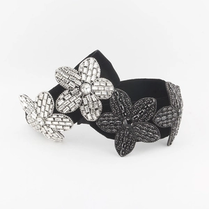 Baroque Luxury Black Velvet Wide Headband With Large Rhinestone Flower Decoration Elegant Party Hair Accessories For Women