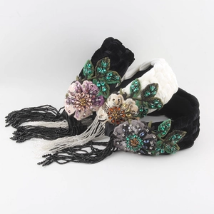 Vintage Velvet Braided Headband For Women Wide Floral Embroidered Headband With Crystal Tassel Flower Banquet Hair Hoop
