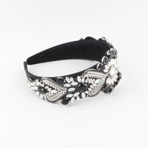 Elegant Baroque headband with multicolor rhinestones and black velvet fabric
