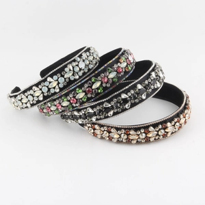 Serre-tête Baroque en Velours avec Strass pour Femme Luxueux Serre-tête Rembourré en Cristal Accessoires de Cheveux Vintage Élégants pour Mariage Fête