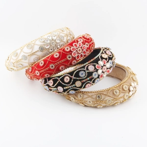 Vintage Baroque Wide Padded Headband For Women Velvet Rhinestone Crystal Flower Hair Band Luxury Banquet Hair Accessories