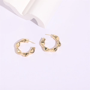 Chic 14K gold plated C-shaped twisted metal hoop earrings with wavy texture for women