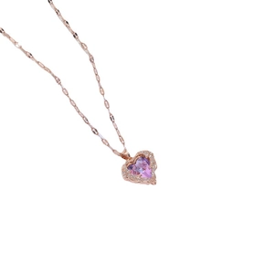 Collana con cuore in oro rosa, zircone viola e accenti di cristallo bianco lucido