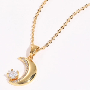 Élégant Collier Pendentif Croissant de Lune en Cuivre Plaqué Or 14K Zircon Blanc Scintillant Bijoux Pour Femmes Mode Quotidienne