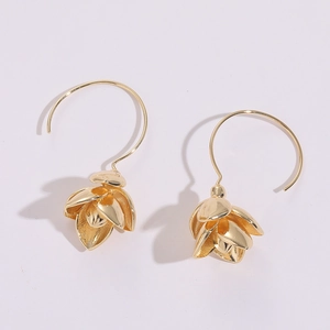 Eleganti Orecchini Pendenti a Fiore in Rame Placcato Oro 14K Lunghi Esagerati 3D Multistrato Gioielli per Donna Accessorio Minimalista