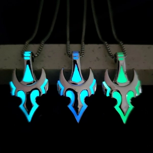 European American Luminous Bull Head Pendant Necklace For Men Women Stainless Steel Chain Alloy Glow In The Dark Punk Gothic Jewelry Long Sweater Chain
