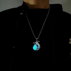 Collier pendentif dragon lumineux avec pierre bleue brillante pour hommes