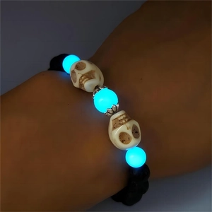 Bracelet Crâne Lumineux en Pierre Volcanique Perles Élastique Brille Dans le Noir Bijoux Gothiques Fête Halloween Homme Femme